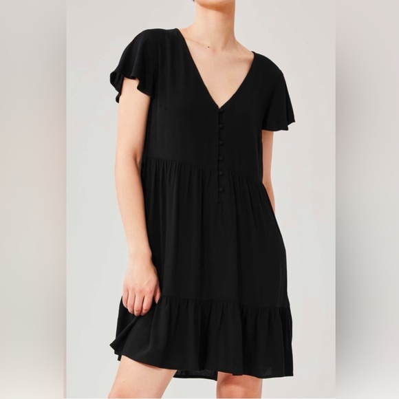 Joe Fresh Dresses & Skirts - Joe Fresh Ruffle Sleeve V-Neck Dress